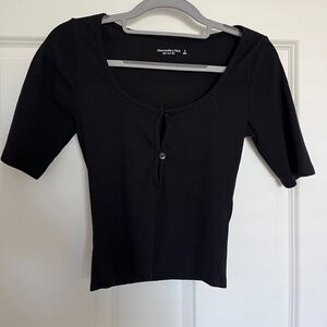 Abercrombie and Fitch Womens Black Short Sleeve Shirt Small